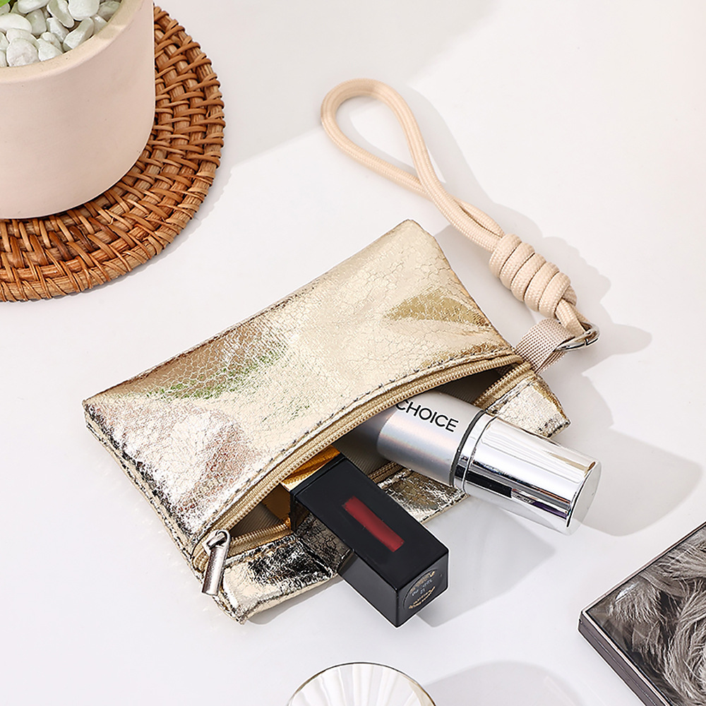 Pochette à maquillage brillant - Luxury Skincare Samples avis et prix