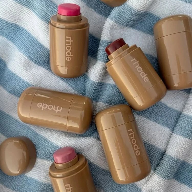 Marque de luxe poche Blush crè - Luxury Skincare Brand avis et prix