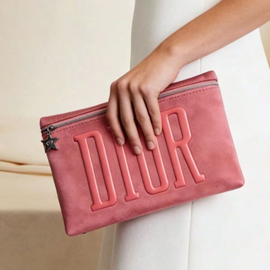 Sac de luxe rose Dior, pochett - Luxury Skincare Samples avis et prix